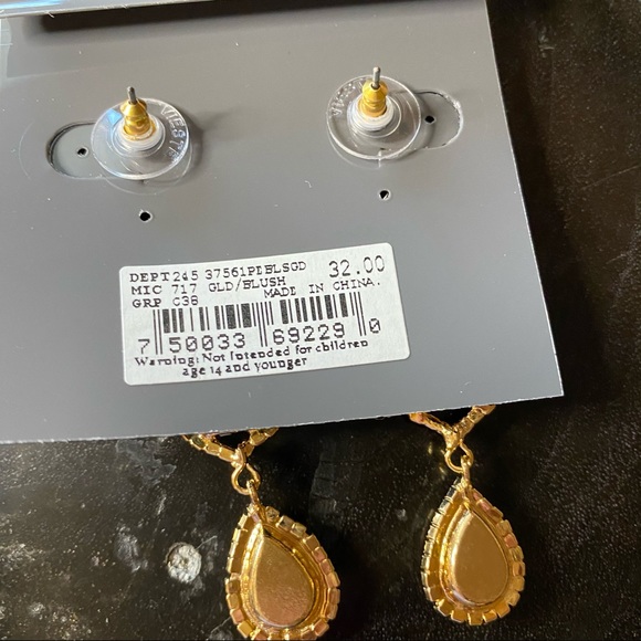 CEZANNE Gold Blush Sensitive Skin Earrings NWT - Picture 4 of 6